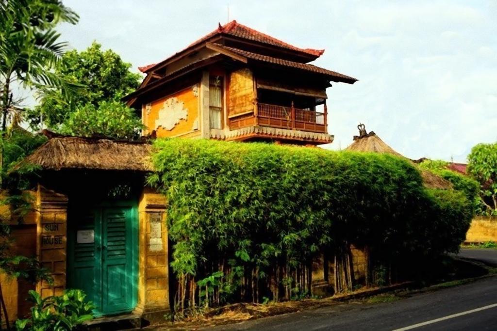 Sunhouse Guesthouse Sanur  Exterior photo